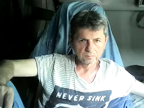 Snapshot of czarek888 chatting on 09/16/25, 02:18 czarek888 online show from 09/16/25, 02:18