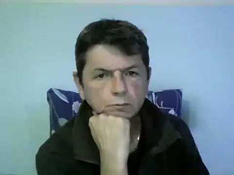 Snapshot of czarek888 chatting on 10/05/25, 04:49 czarek888 online show from 10/05/25, 04:49