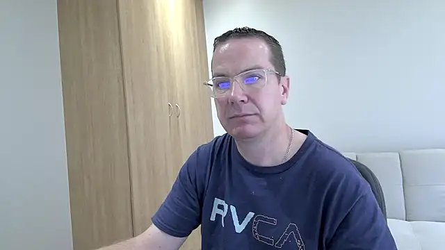 Snapshot of BrettJ81 chatting on 02/02/25, 02:34 BrettJ81 online show from 02/02/25, 02:34