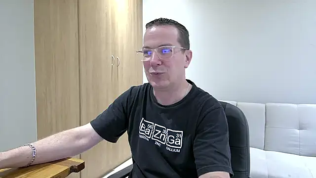 Snapshot of BrettJ81 chatting on 03/06/25, 03:13 BrettJ81 online show from 03/06/25, 03:13