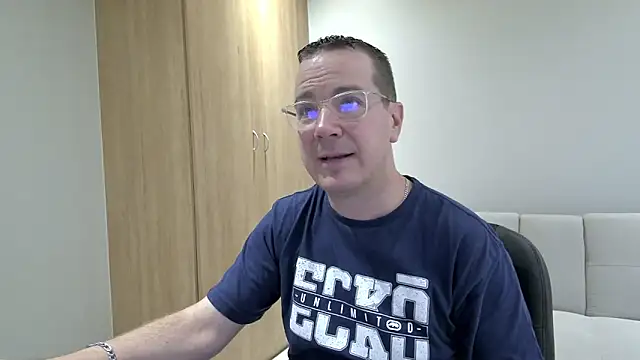 Snapshot of BrettJ81 chatting on 03/14/25, 03:36 BrettJ81 online show from 03/14/25, 03:36