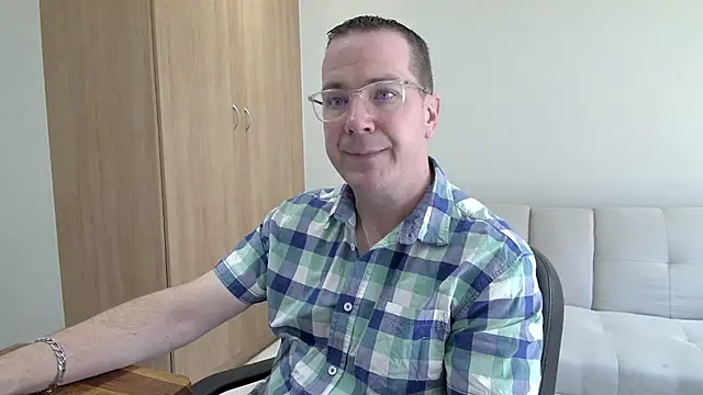 Snapshot of BrettJ81 chatting on 09/13/25, 09:53 BrettJ81 online show from 09/13/25, 09:53