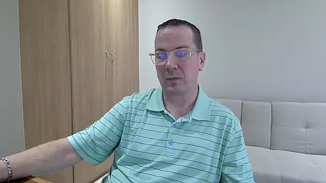 Snapshot of BrettJ81 chatting on 09/14/25, 01:54 BrettJ81 online show from 09/14/25, 01:54