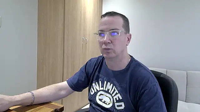 Snapshot of BrettJ81 chatting on 10/10/25, 02:49 BrettJ81 online show from 10/10/25, 02:49