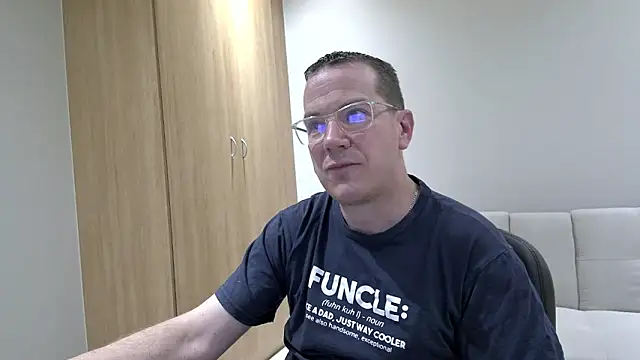 Snapshot of BrettJ81 chatting on 10/14/25, 04:30 BrettJ81 online show from 10/14/25, 04:30