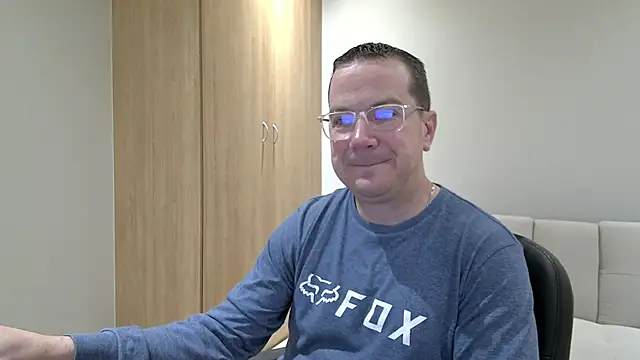 Snapshot of BrettJ81 chatting on 10/20/25, 05:02 BrettJ81 online show from 10/20/25, 05:02