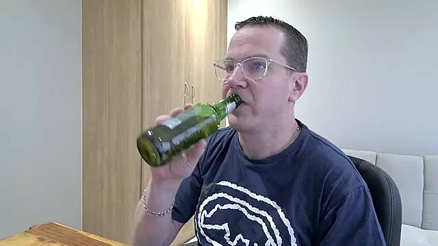 Snapshot of BrettJ81 chatting on 10/22/25, 02:17 BrettJ81 online show from 10/22/25, 02:17