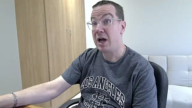 Snapshot of BrettJ81 chatting on 10/23/25, 10:58 BrettJ81 online show from 10/23/25, 10:58