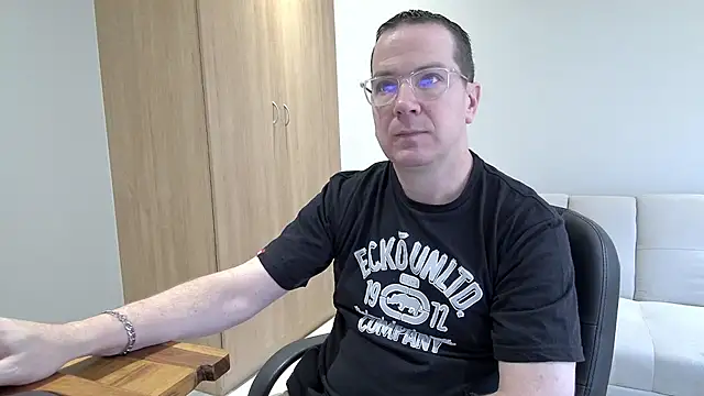 Snapshot of BrettJ81 chatting on 10/25/25, 10:45 BrettJ81 online show from 10/25/25, 10:45