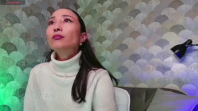 Snapshot of 1reisatumi_ chatting on 10/26/25, 01:28 1reisatumi online show from 10/26/25, 01:28