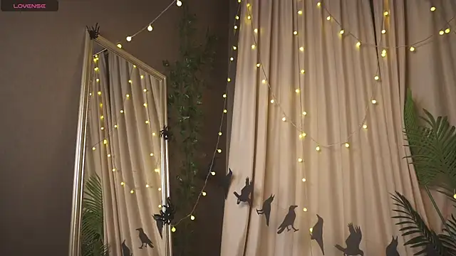 Snapshot of 1reisatumi_ chatting on 10/30/25, 01:23 1reisatumi online show from 10/30/25, 01:23