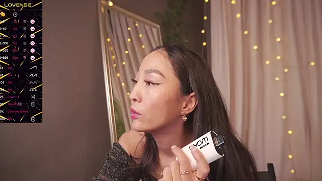 Snapshot of 1reisatumi_ chatting on 11/04/25, 07:02 1reisatumi online show from 11/04/25, 07:02