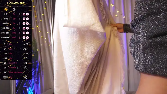 Snapshot of 1reisatumi_ chatting on 11/06/25, 01:34 1reisatumi online show from 11/06/25, 01:34