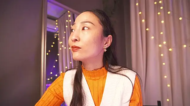 Snapshot of 1reisatumi_ chatting on 11/21/25, 01:32 1reisatumi online show from 11/21/25, 01:32