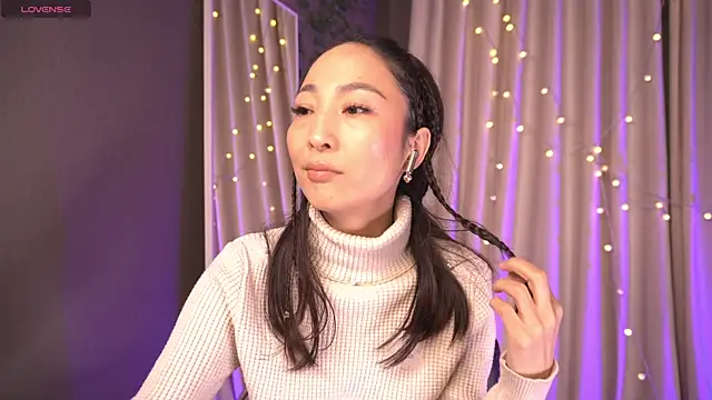 Snapshot of 1reisatumi_ chatting on 01/10/26, 01:35 1reisatumi online show from 01/10/26, 01:35