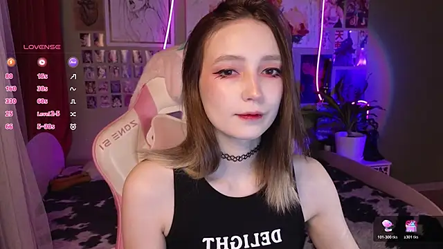Snapshot of Evie_Ro chatting on 04/27/26, 11:36 Evie Ro online show from 04/27/26, 11:36