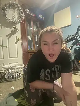 Snapshot of Addicted_Channel chatting on 01/19/25, 11:10 Addicted Channel online show from 01/19/25, 11:10