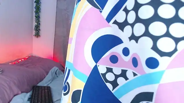 Eve Blue77 online show from 12/17/24, 03:06