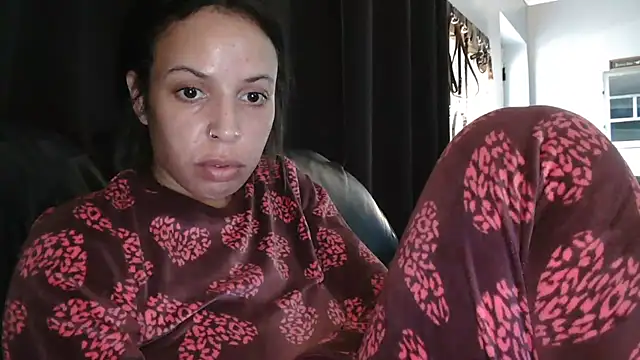 Snapshot of MadyTaylor chatting on 09/11/25, 05:13 MadyTaylor online show from 09/11/25, 05:13