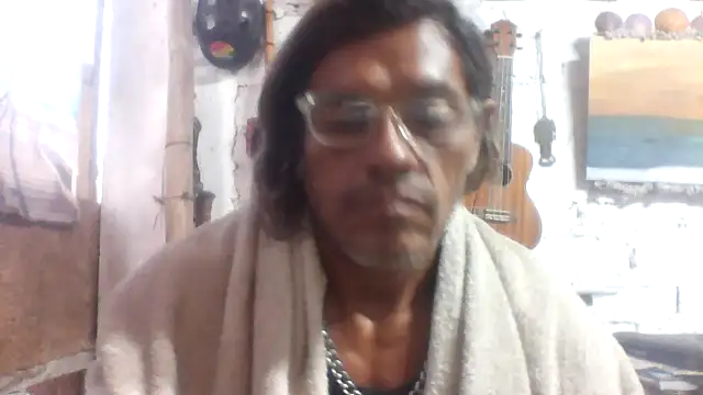 Snapshot of kvr27 chatting on 03/22/26, 11:24 kvr27 online show from 03/22/26, 11:24