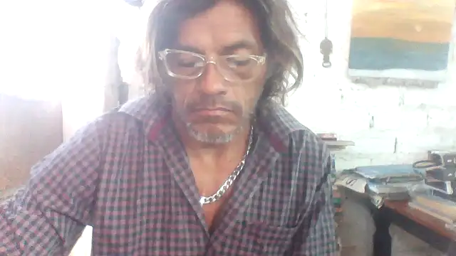 Snapshot of kvr27 chatting on 03/30/26, 11:55 kvr27 online show from 03/30/26, 11:55