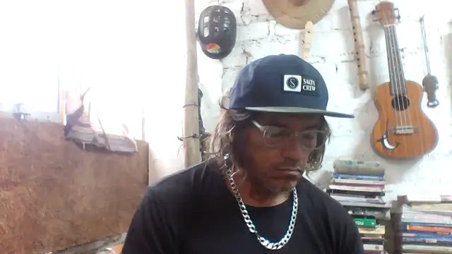 Snapshot of kvr27 chatting on 04/23/26, 12:29 kvr27 online show from 04/23/26, 12:29