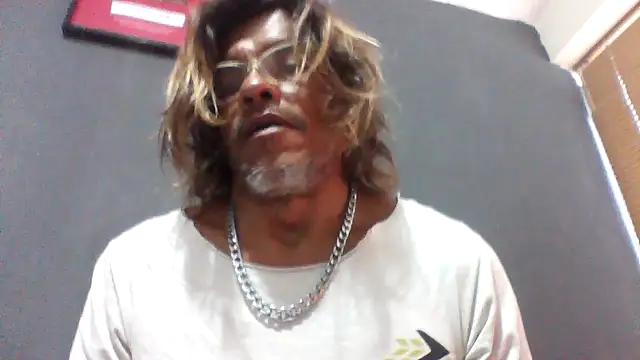 Snapshot of kvr27 chatting on 05/14/26, 12:45 kvr27 online show from 05/14/26, 12:45