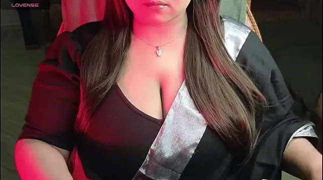 Snapshot of Juicy_Bengali_Girl chatting on 09/29/25, 06:57 Juicy Bengali Girl online show from 09/29/25, 06:57