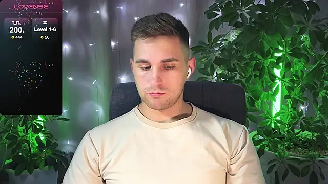 Sweeet  boy online show from 02/10/25, 08:21