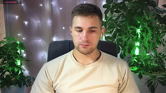 Sweeet  boy online show from 02/13/25, 08:17