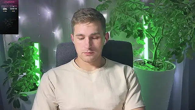 Sweeet  boy online show from 03/09/25, 10:19