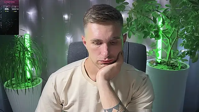 Sweeet  boy online show from 03/16/25, 08:00