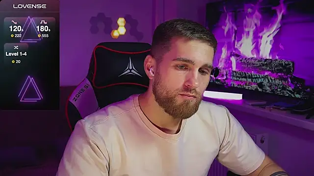 Sweeet  boy online show from 11/22/25, 09:03