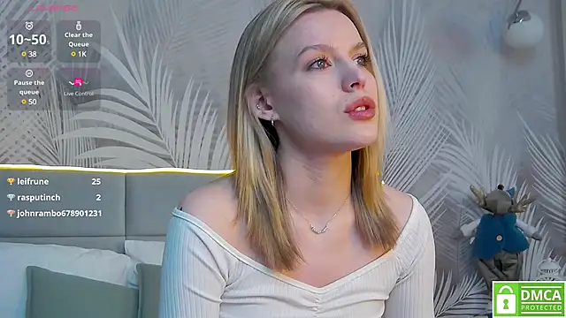 Snapshot of AmaliaBell chatting on 12/22/24, 04:59 AmaliaBell online show from 12/22/24, 04:59