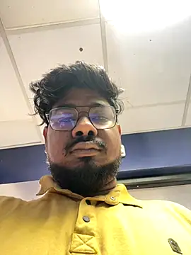 u wan me online show from 10/26/25, 01:44