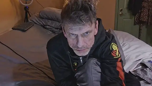 Snapshot of leahcimnikral chatting on 01/06/26, 03:10 leahcimnikral online show from 01/06/26, 03:10