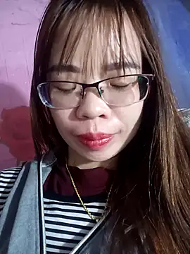 Snapshot of __Mai-love19__ chatting on 02/23/25, 12:19 Mai-love19 online show from 02/23/25, 12:19