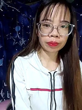 Snapshot of __Mai-love19__ chatting on 11/15/25, 10:37 Mai-love19 online show from 11/15/25, 10:37