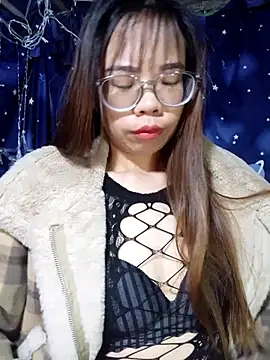 Snapshot of __Mai-love19__ chatting on 12/02/25, 10:38 Mai-love19 online show from 12/02/25, 10:38