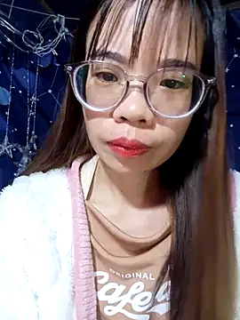 Snapshot of __Mai-love19__ chatting on 12/04/25, 11:02 Mai-love19 online show from 12/04/25, 11:02