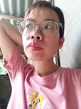   Mai-love19   online show from 04/18/26, 08:51