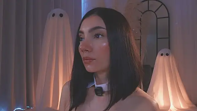 Snapshot of AmyArmstrong chatting on 10/28/25, 07:49 AmyArmstrong online show from 10/28/25, 07:49