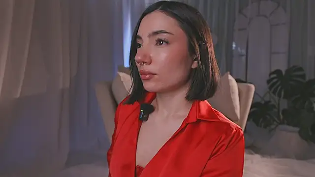 AmyArmstrong online show from 04/11/26, 10:25