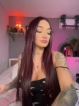 Snapshot of DaniDusan_ chatting on 11/13/25, 07:13 DaniDusan online show from 11/13/25, 07:13