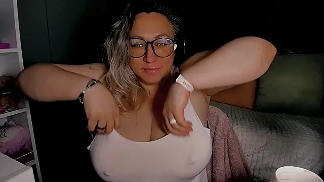CumOnMy Tits online show from 06/20/26, 02:25