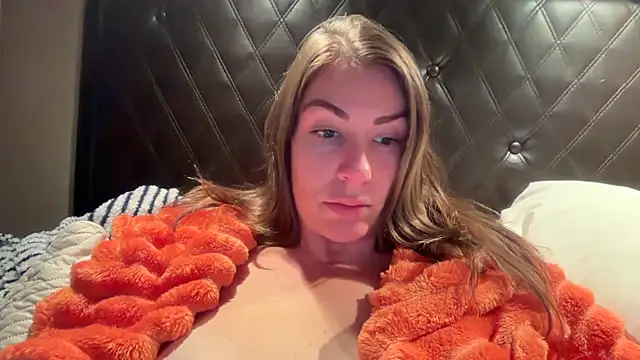 Snapshot of Milfywaysx chatting on 10/19/25, 02:23 Milfywaysx online show from 10/19/25, 02:23