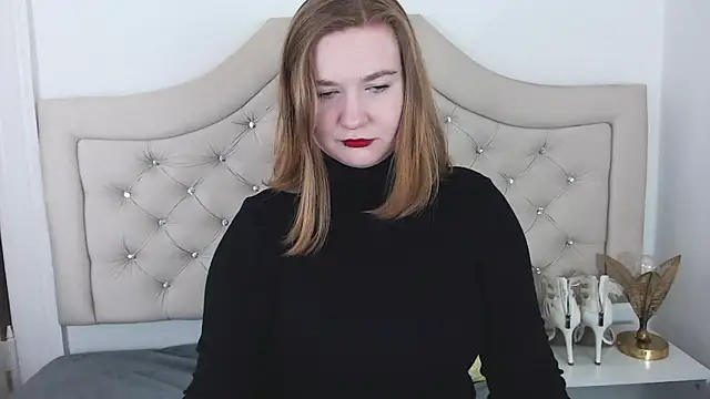 LaraDream online show from 01/10/25, 12:17