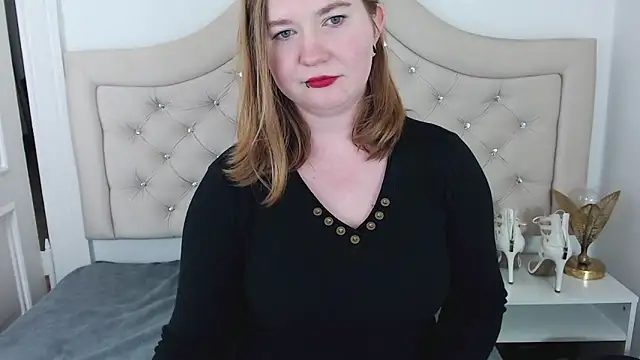 LaraDream online show from 01/11/25, 01:16