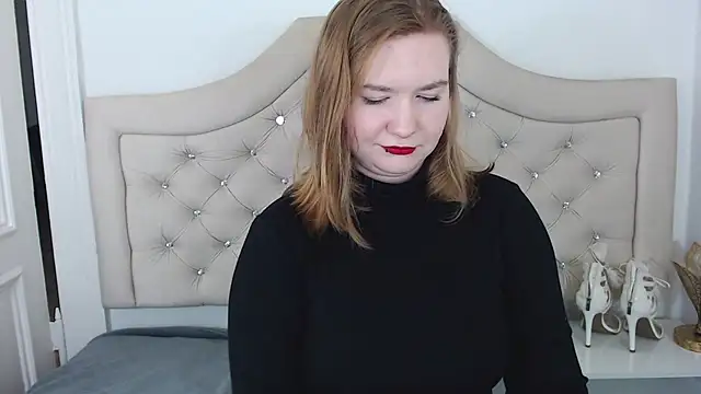 LaraDream online show from 01/22/25, 12:06