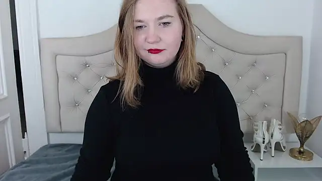 LaraDream online show from 01/30/25, 01:00